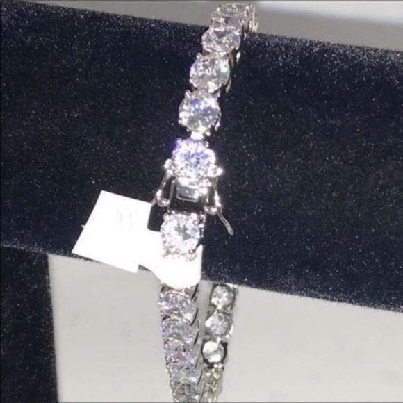 18k 30ct Tennis Bracelet - Picture 12 of 14